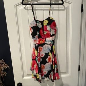 Xtaren low cut floral mini dress